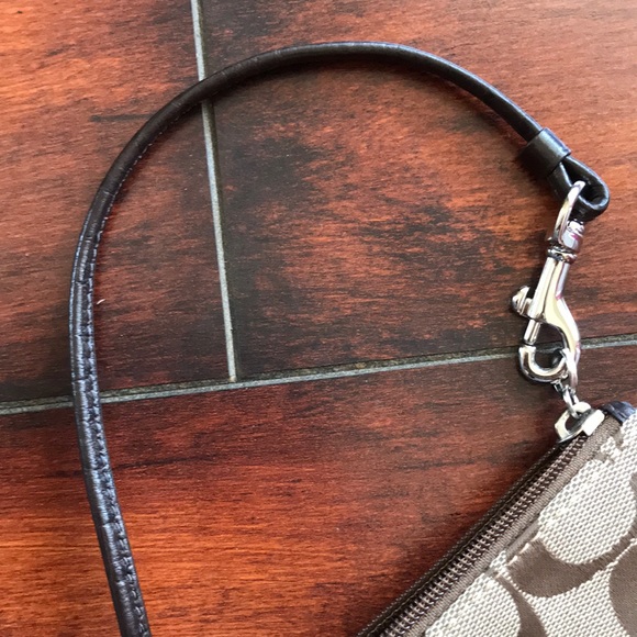 • Brown Coach Wristlet • - Picture 4 of 6